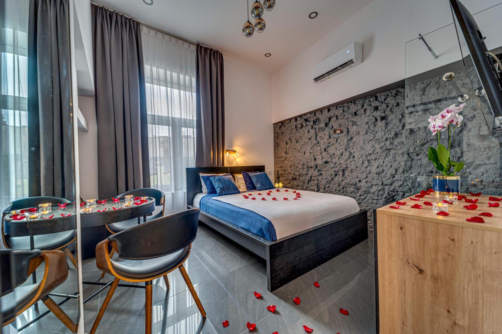 Komorowski Luxury Guest Rooms Krakow Exterior photo